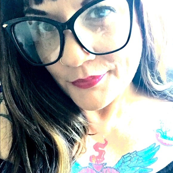 Meet your Posher, Sacha - Picture 1 of 4